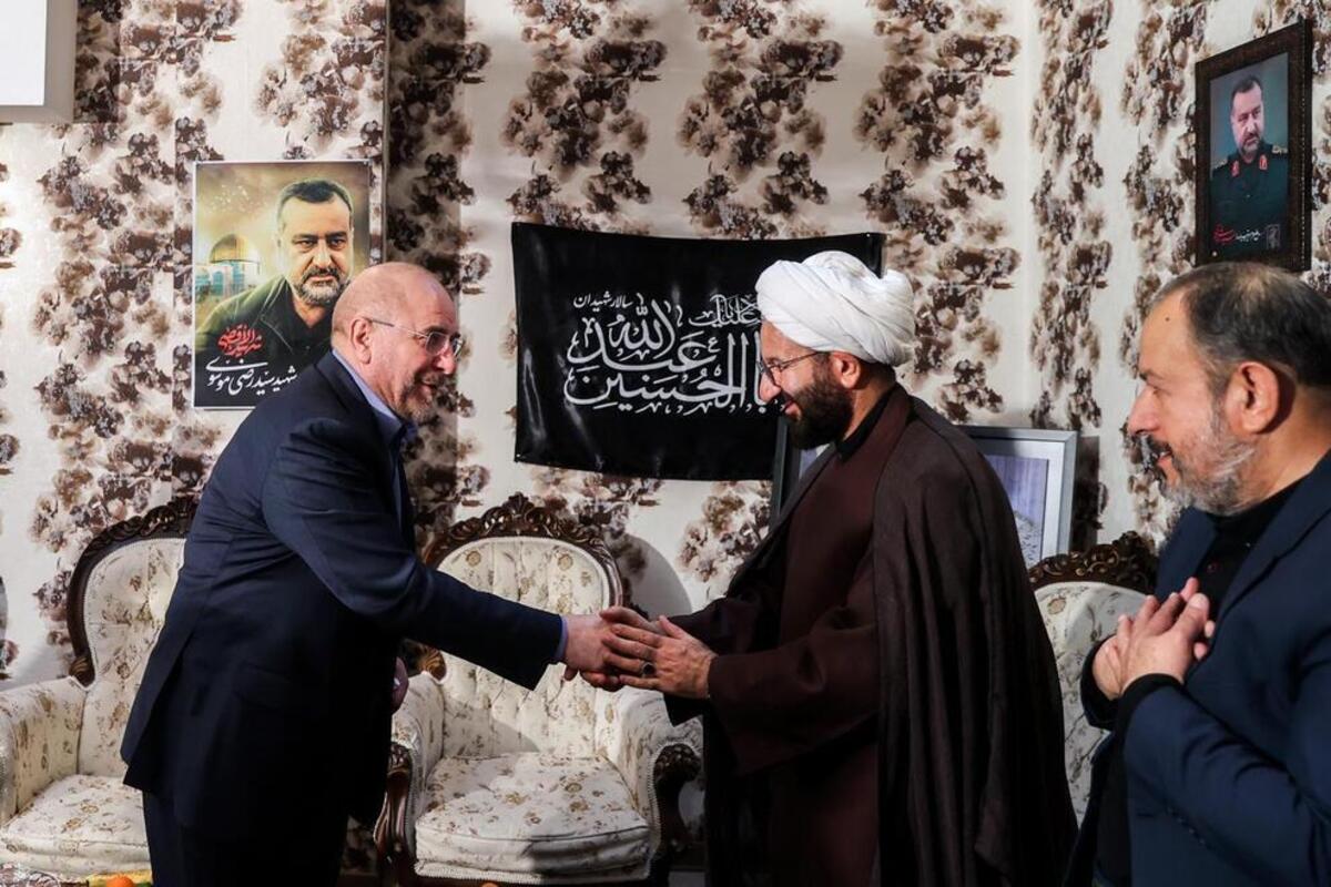 حضور قالیباف در منزل شهید سید رضی موسوی