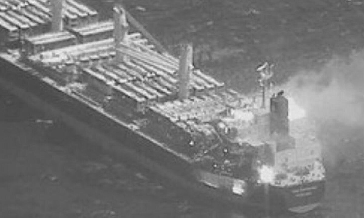  اولین تصاویر از کشتی آمریکایی در چنگال یمنی‌ها