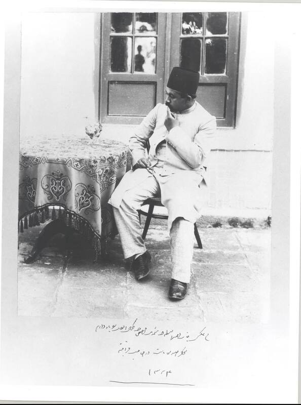 انتشار بیش از سه هزار و ۲۰۰ عکس دیده نشده از دوران قاجار توسط کاربری ناشناس از آرشیو «کاخ گلستان»