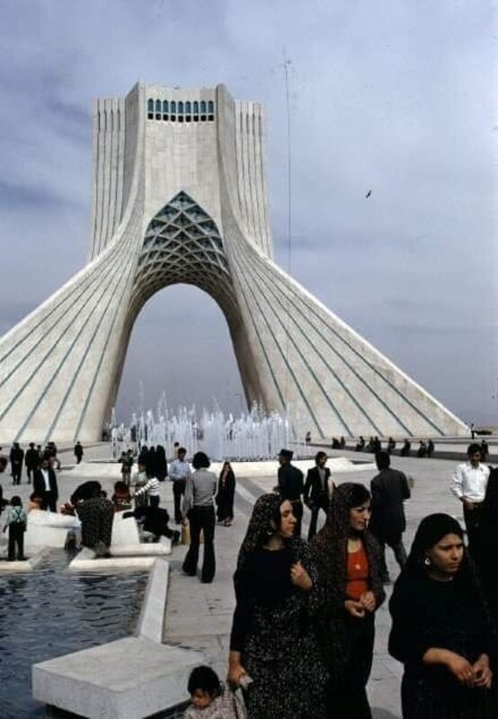 میدان آزادی