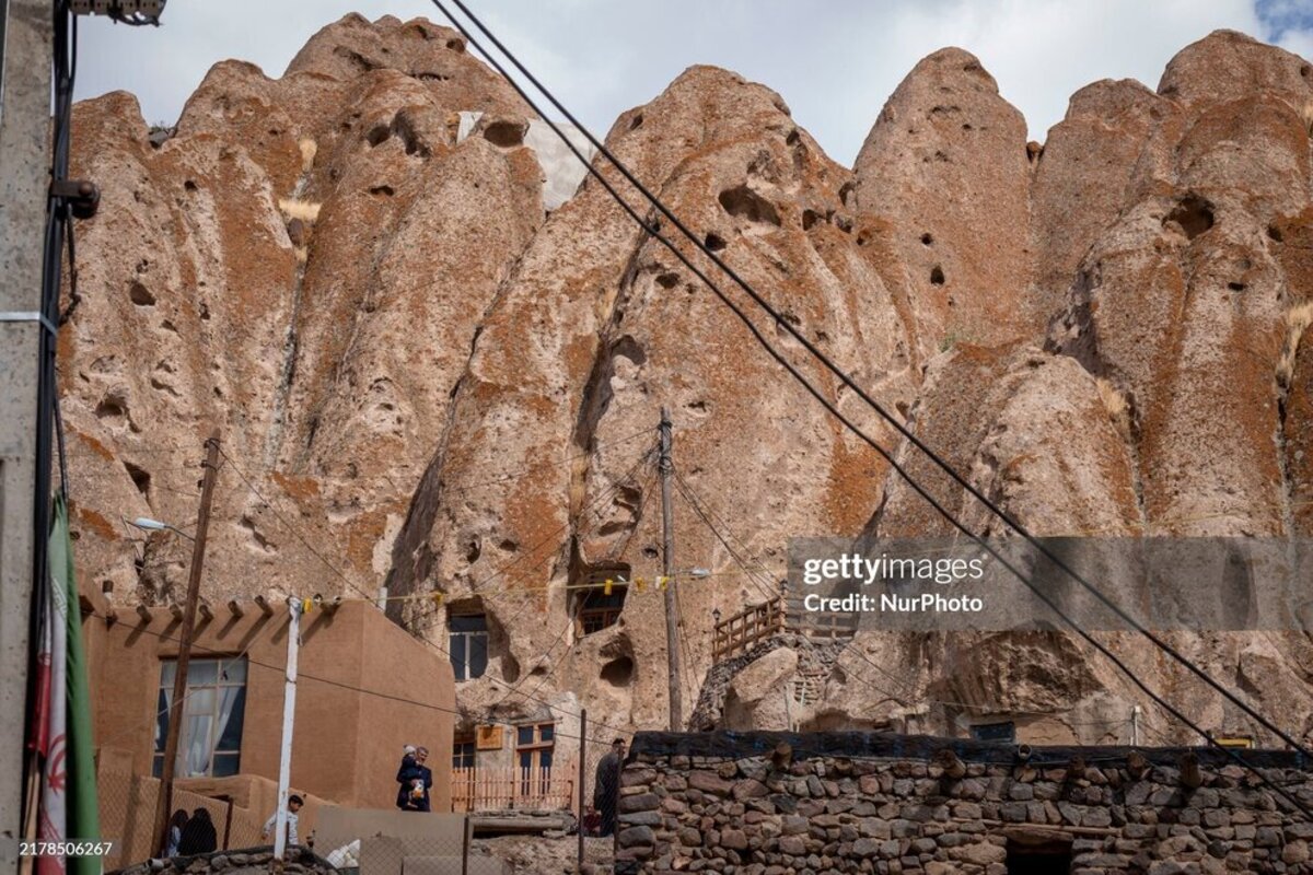 نگاه رسانه خارجی به روستای صخره‌ای کندوان