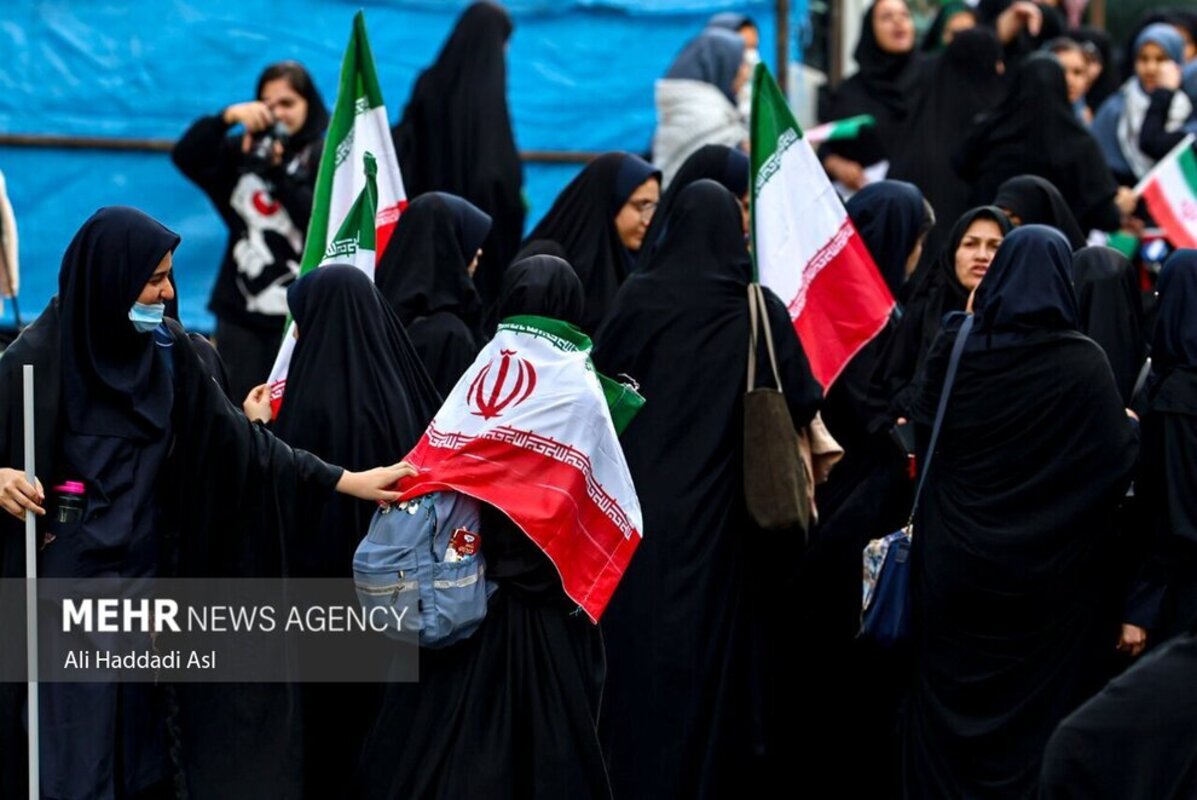 راهپیمایی یوم الله ۱۳ آبان در تهران