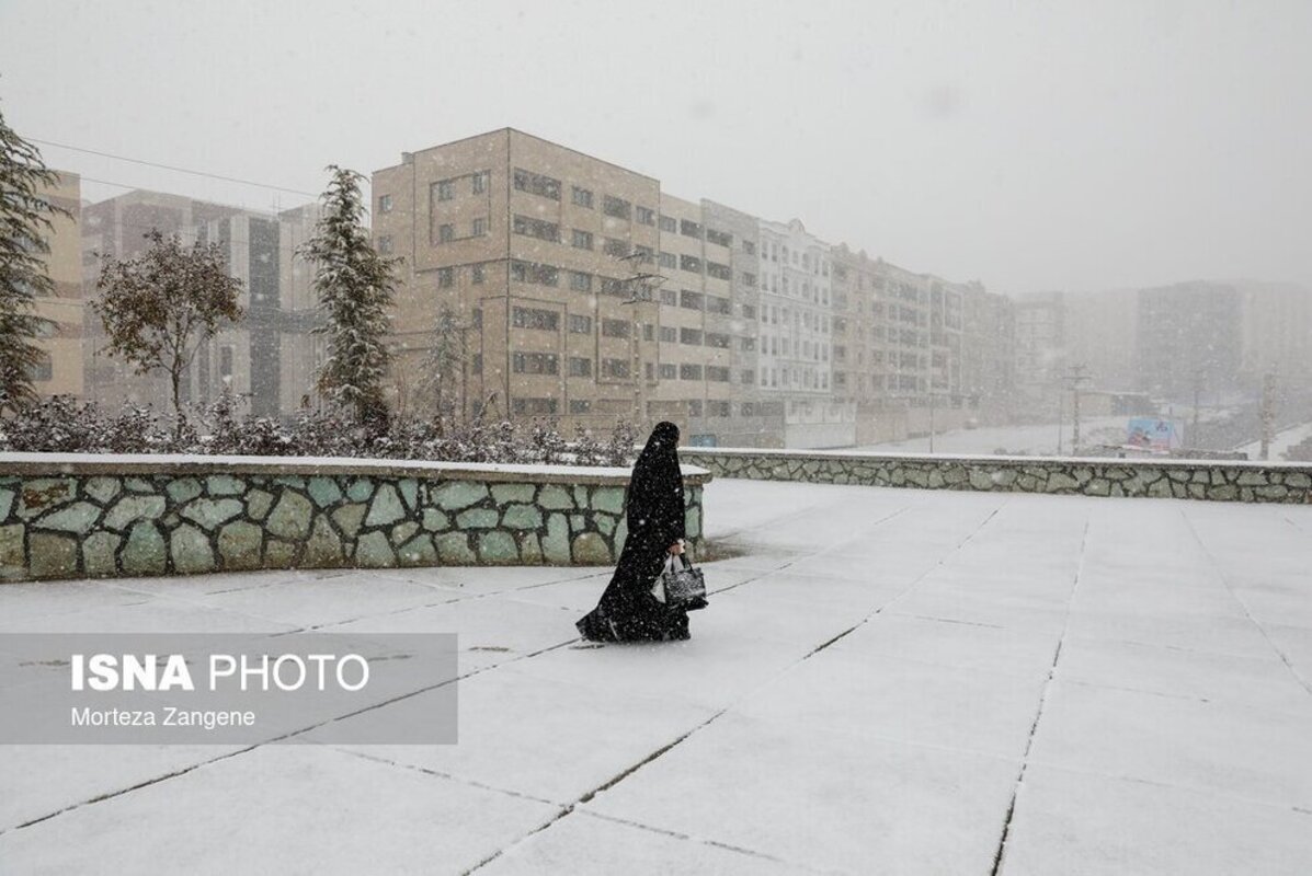 تهران با اولین برف زمستانی