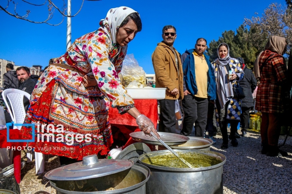 جشنواره غذا‌های سنتی