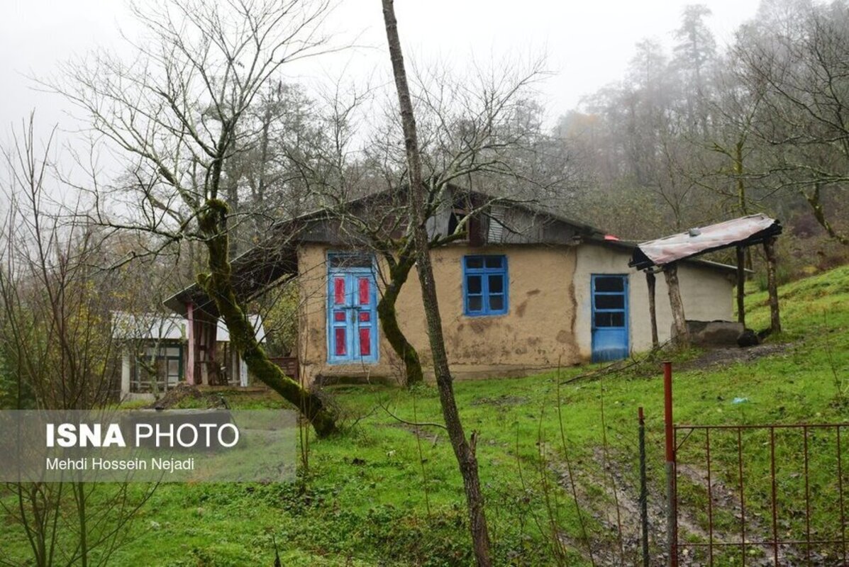 آبشار لاتون در آستارا