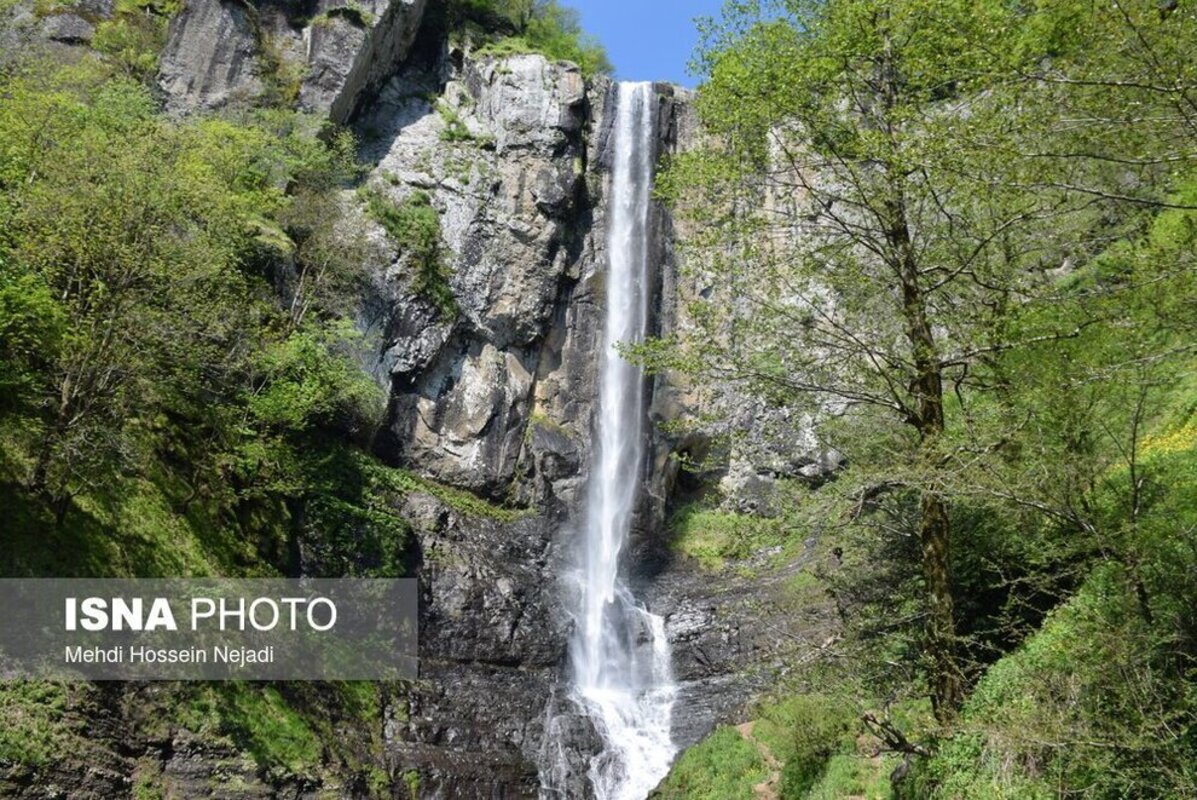آبشار لاتون در آستارا