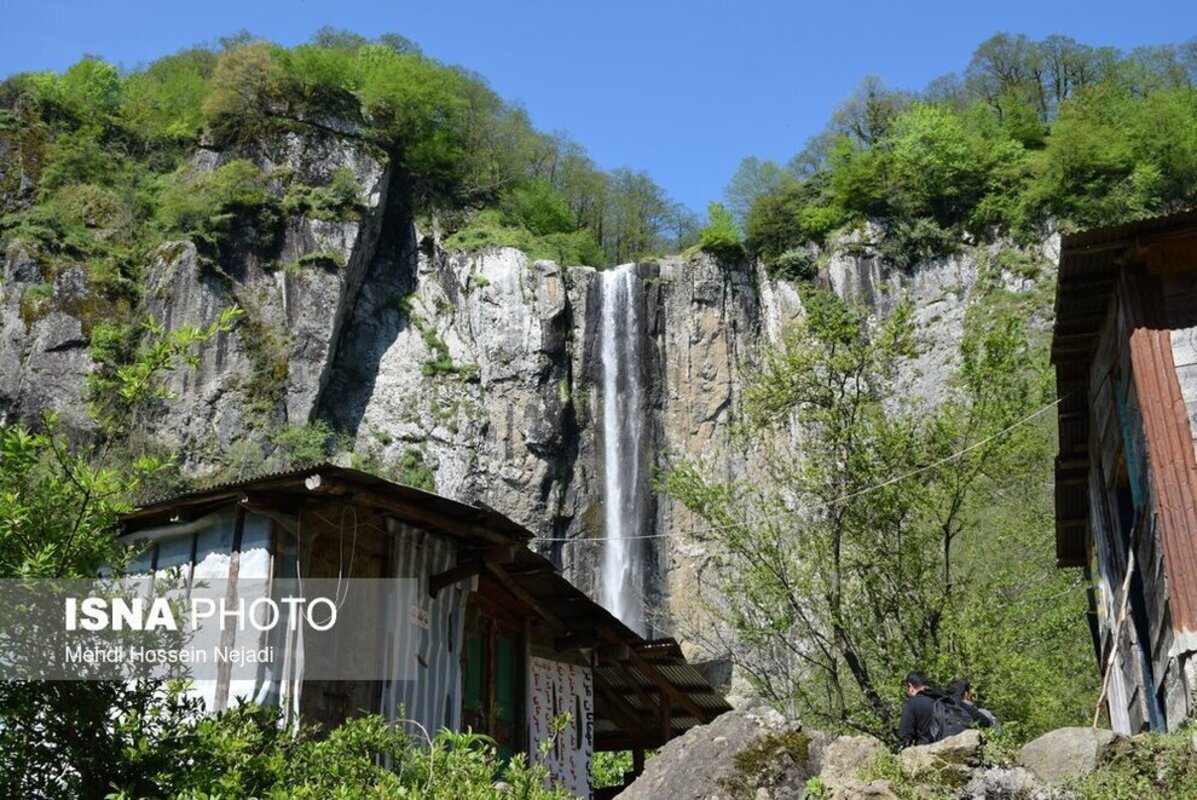 آبشار لاتون در آستارا