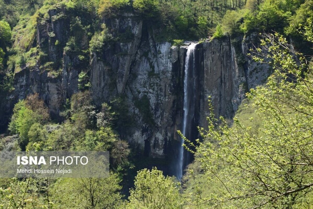 آبشار لاتون در آستارا