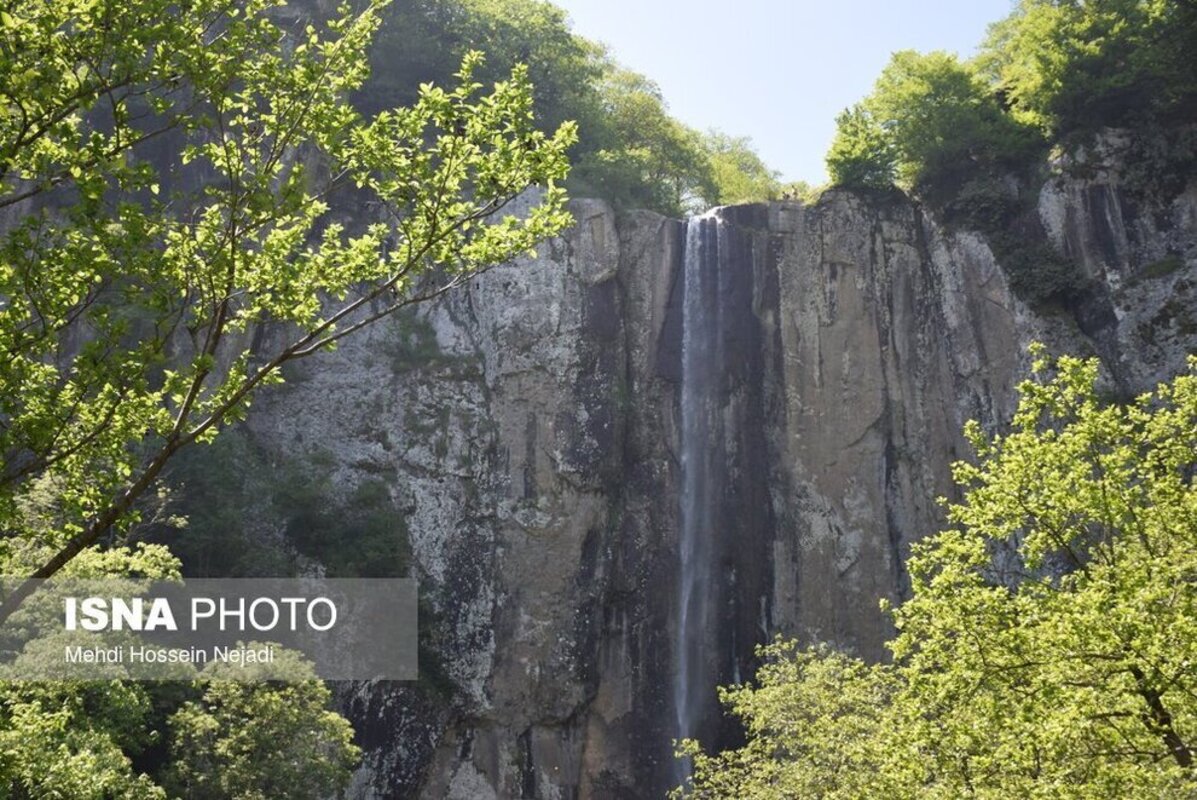 آبشار لاتون در آستارا