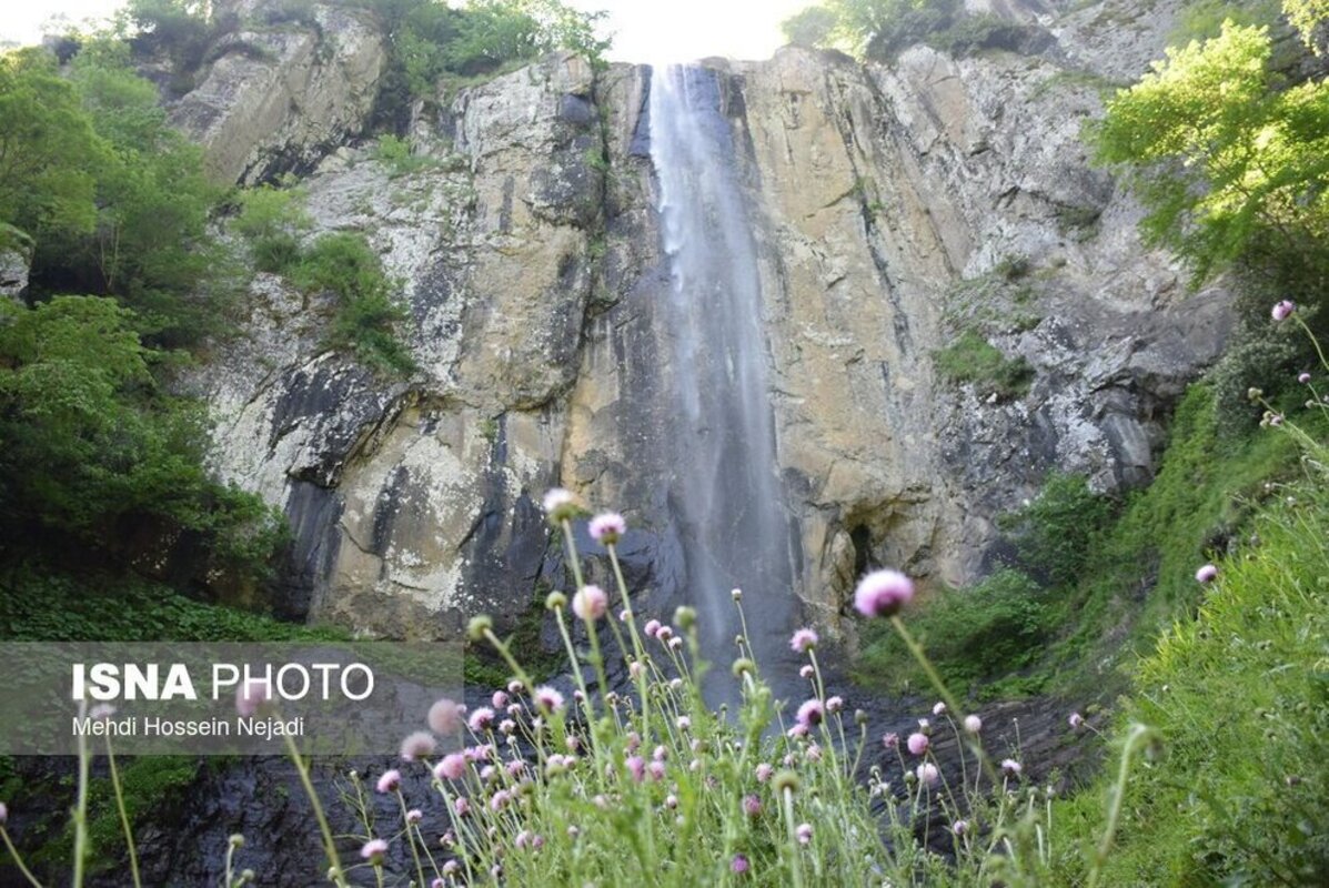 آبشار لاتون در آستارا