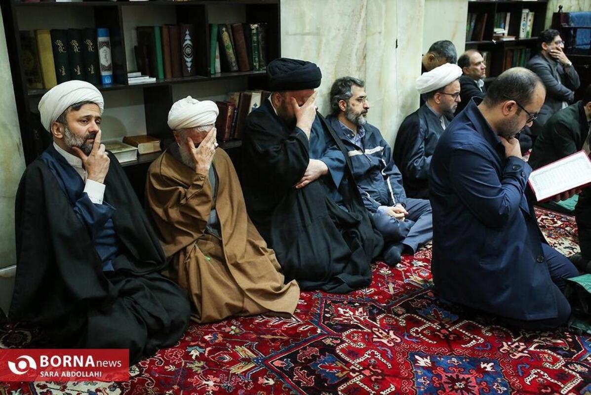 عکس/ گریه کاظم صدیقی در مراسم تشییع پیکر قاضی نیری