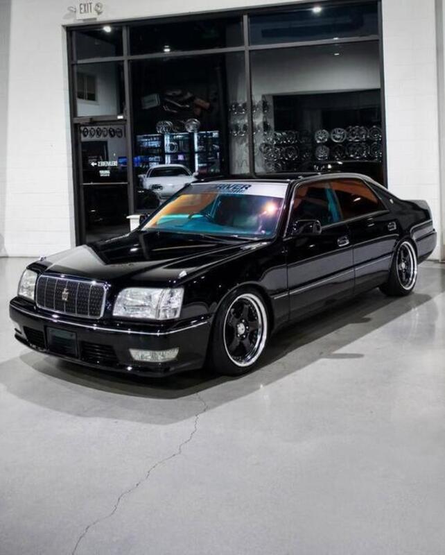 معرفی خودرو تویوتا کراون مجستا؛