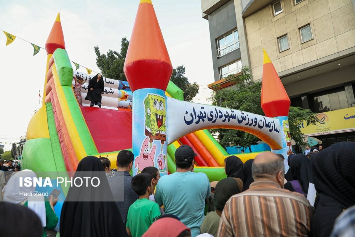 اجتماع ۵ کیلومتری امام رضایی‌ها در تهران