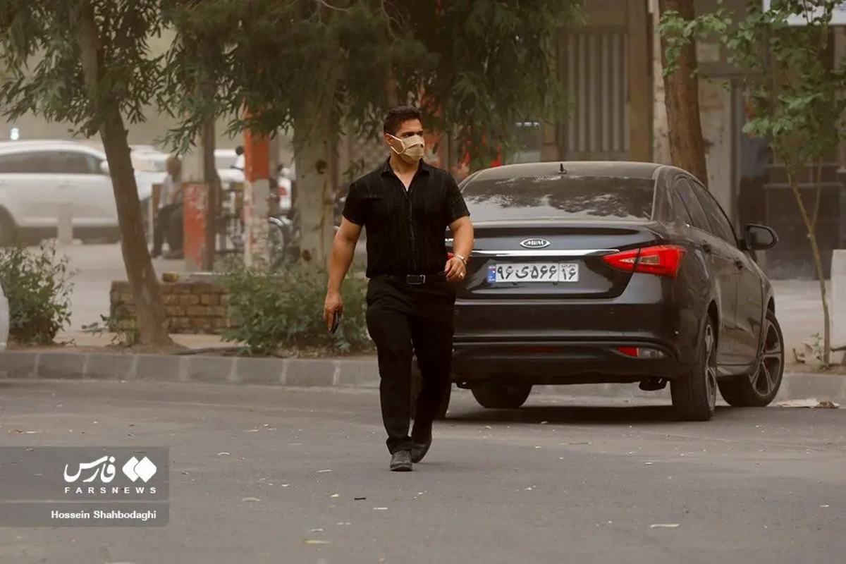 هجوم ریزگردها به قم