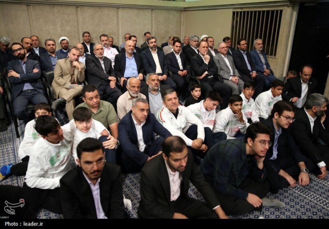 دیدار معلمان با رهبری