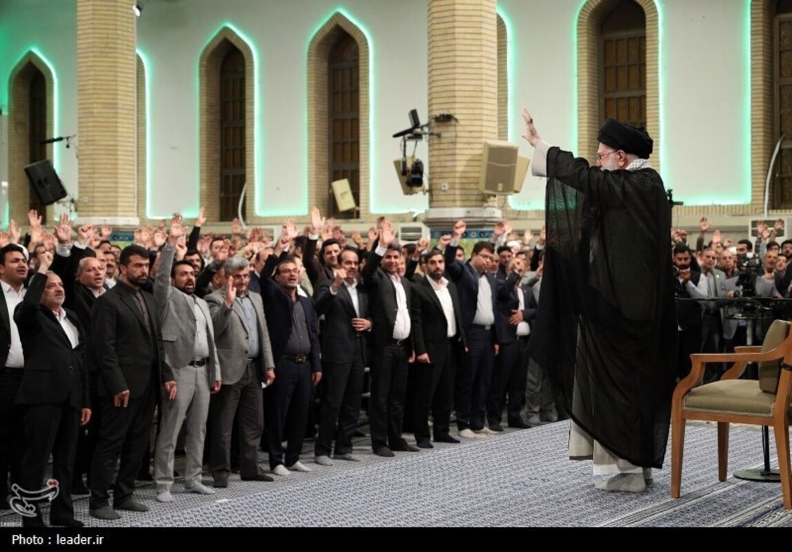 دیدار معلمان با رهبری