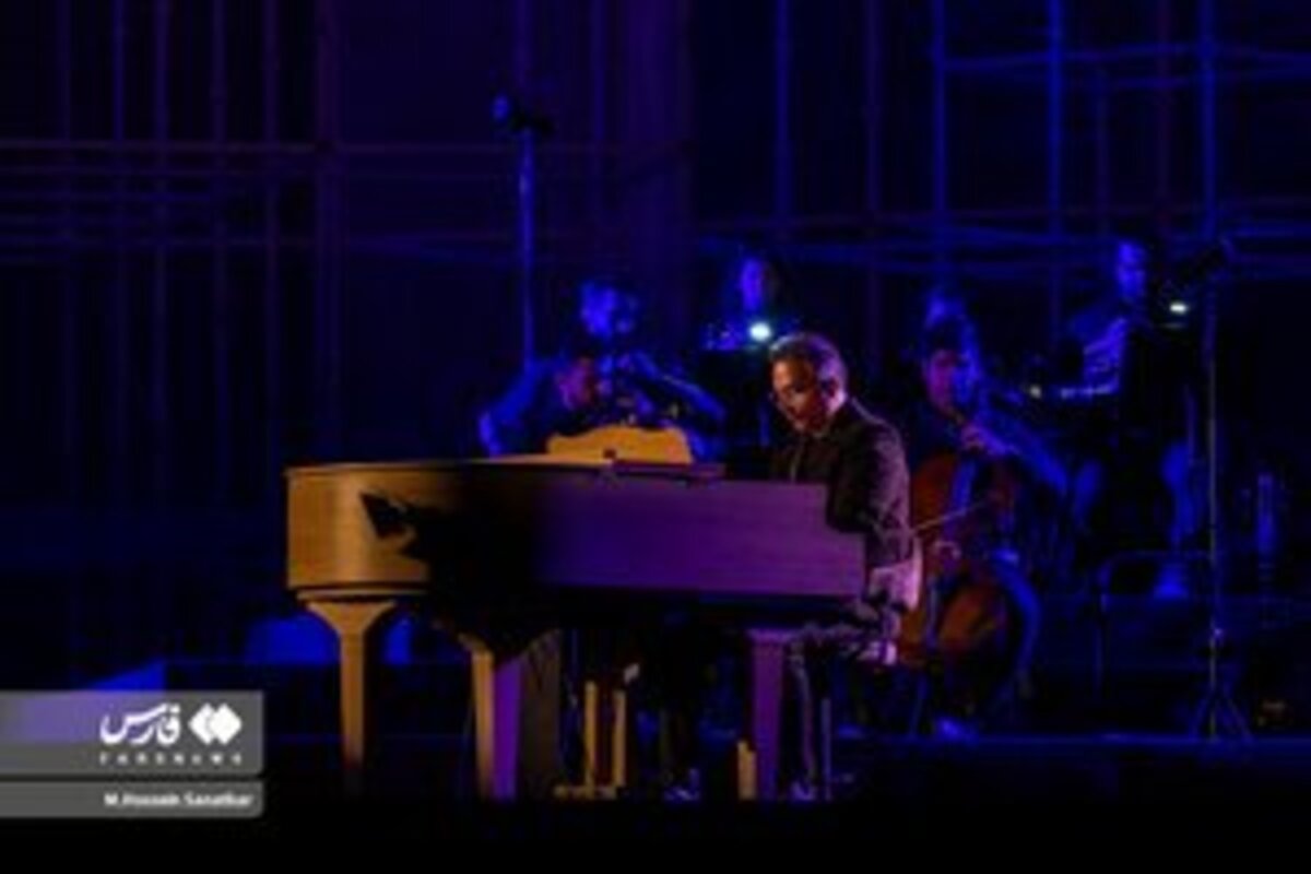 اولین شب کنسرت علیرضا قربانی در ورزشگاه آزادی