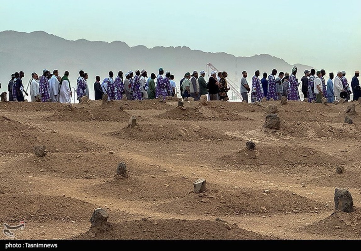 حال و هوای قبرستان بقیع