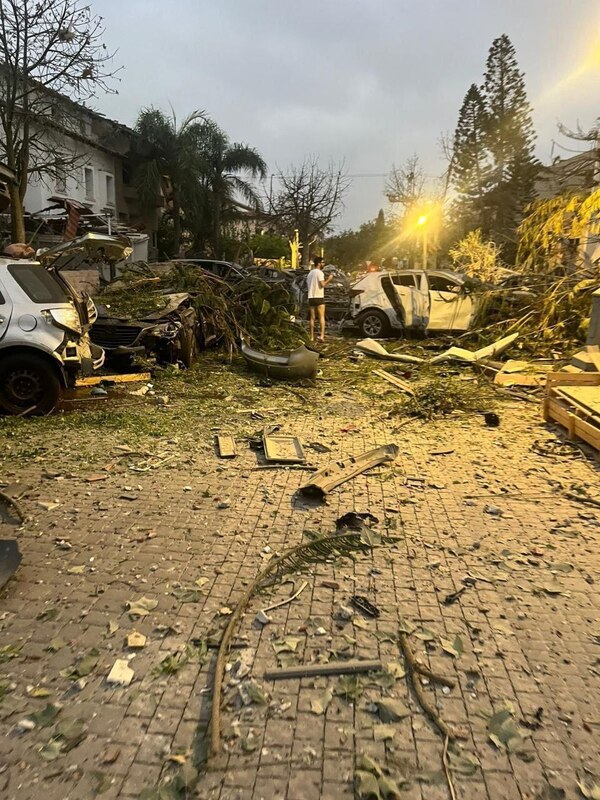  محل اصابت موشک‌های ایرانی در تل‌آویو