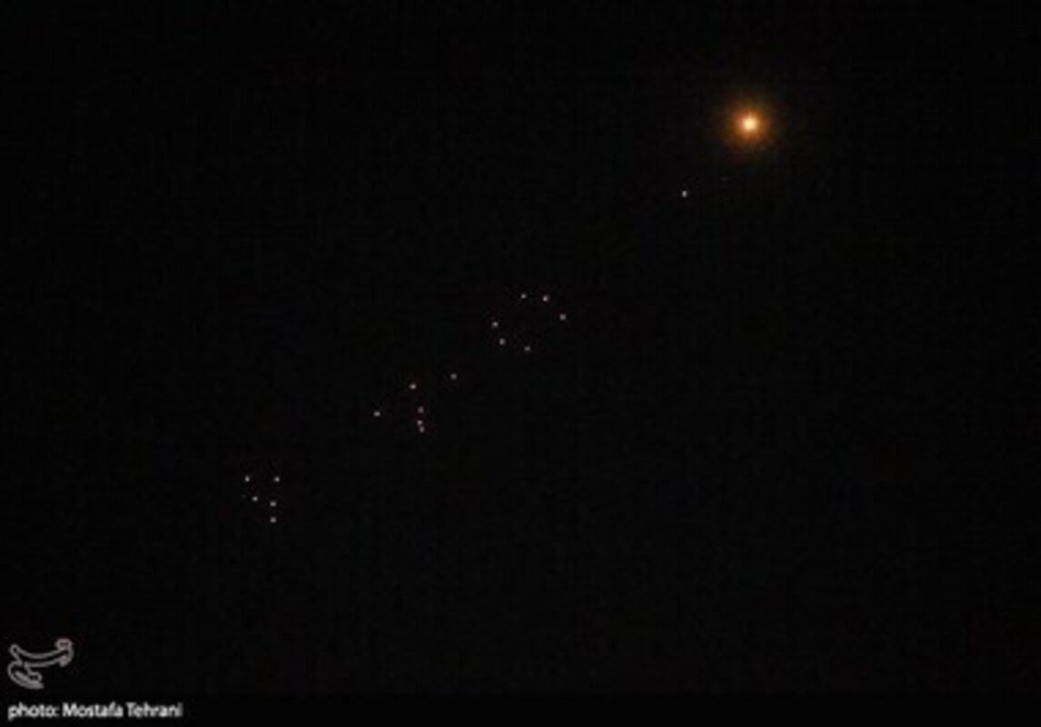 عکس/ فعالیت پدافند هوایی علیه اهداف متخاصم در آسمان تهران 