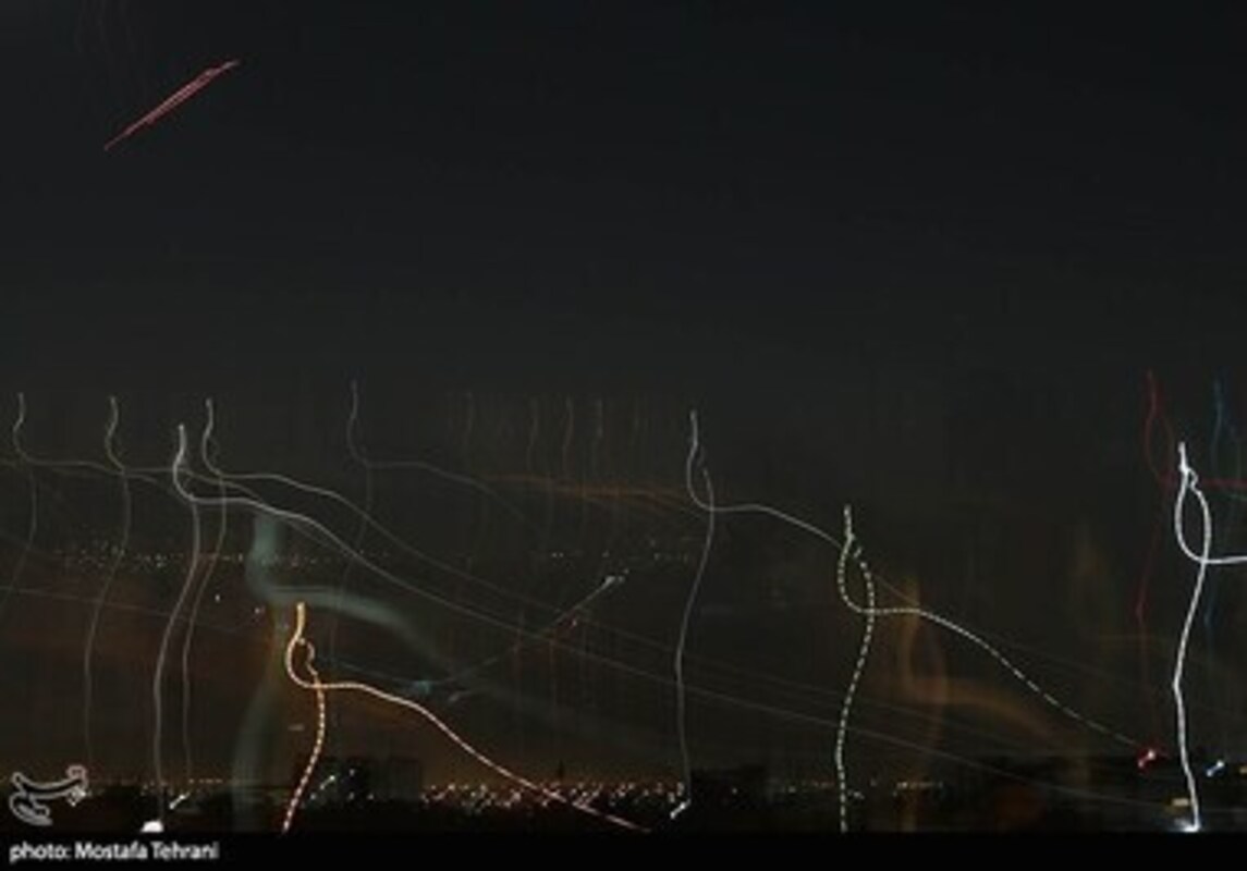 عکس/ فعالیت پدافند هوایی علیه اهداف متخاصم در آسمان تهران 