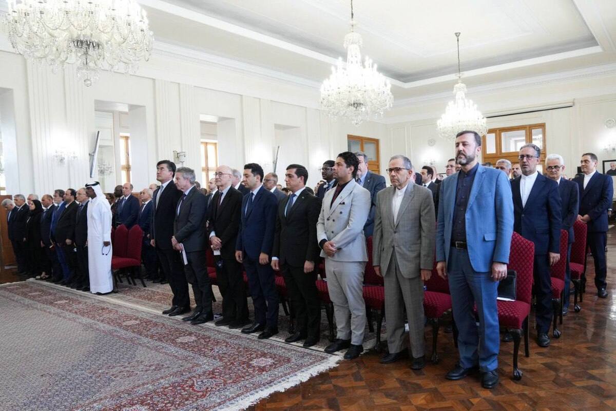 نشست عراقچی با سفرای خارجی مقیم تهران