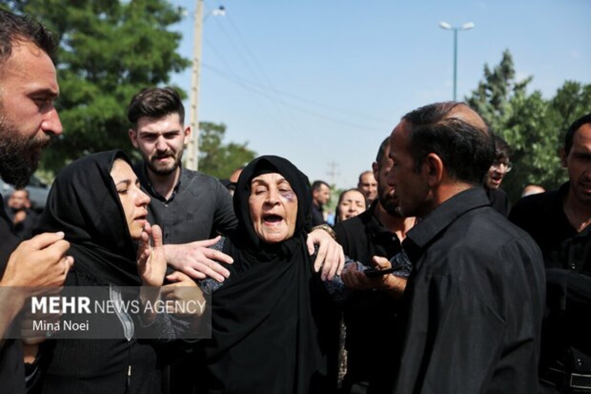 تشییع پیکر مطهر شهدای حملات اخیر اسرائیل در تبریز