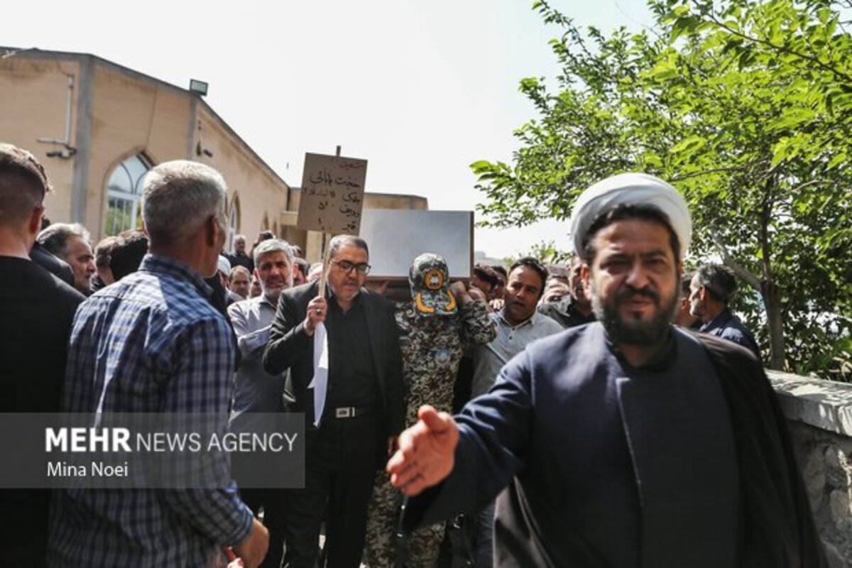 تشییع پیکر مطهر شهدای حملات اخیر اسرائیل در تبریز