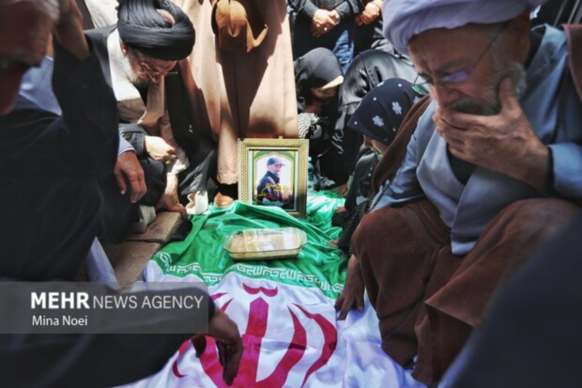 تشییع پیکر مطهر شهدای حملات اخیر اسرائیل در تبریز