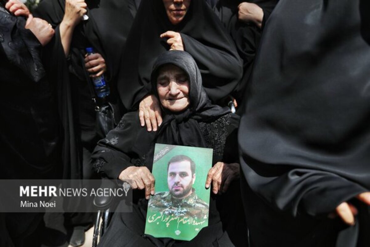 تشییع پیکر مطهر شهدای حملات اخیر اسرائیل در تبریز