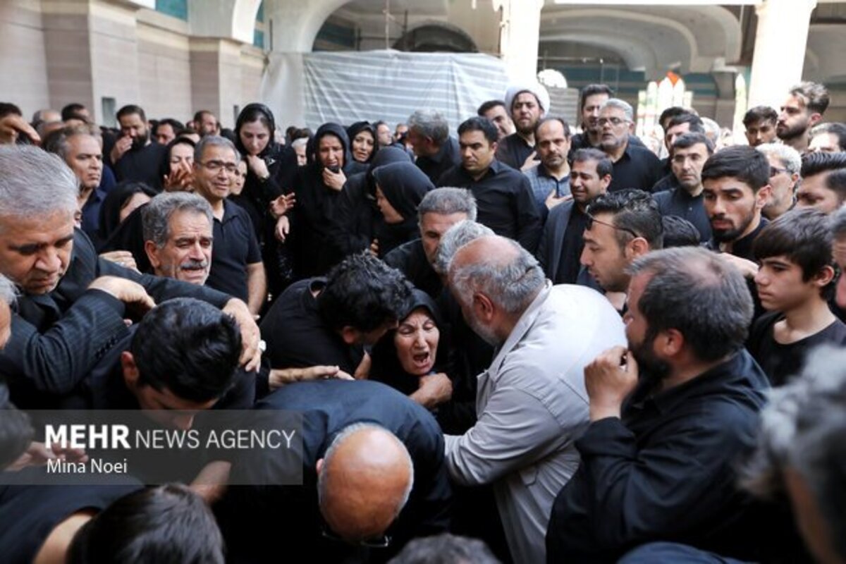 تشییع پیکر مطهر شهدای حملات اخیر اسرائیل در تبریز