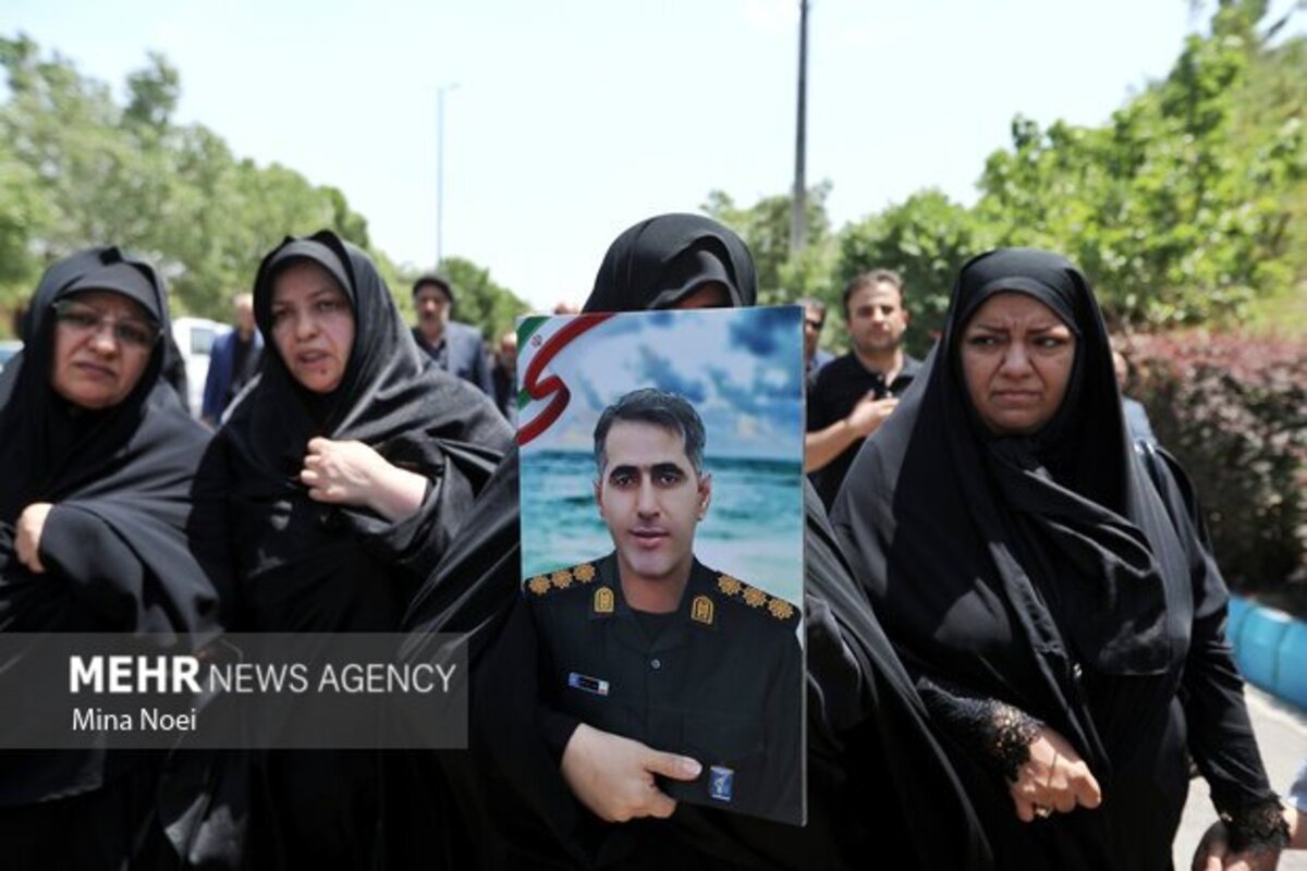 تشییع پیکر مطهر شهدای حملات اخیر اسرائیل در تبریز