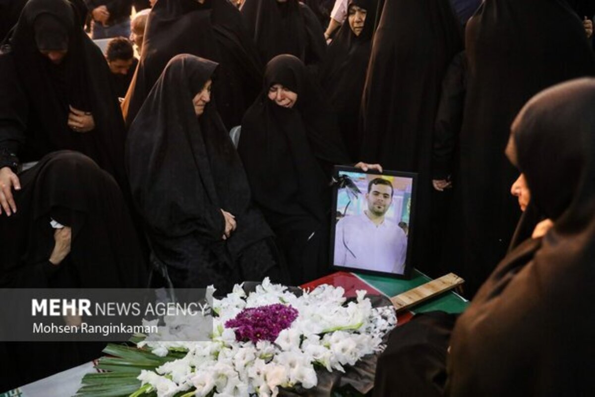 تشییع و تدفین پیکر شهدای حملات اسرائیل در تهران