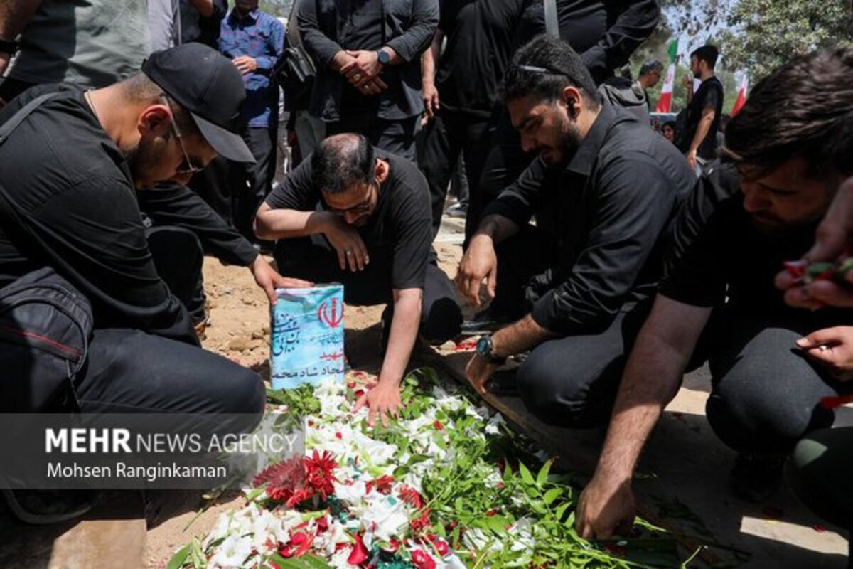 تشییع و تدفین پیکر شهدای حملات اسرائیل در تهران