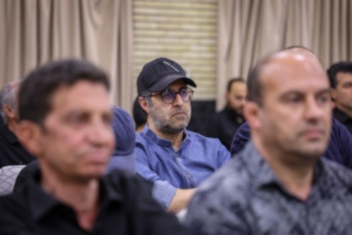 جمعی از هنرمندان 