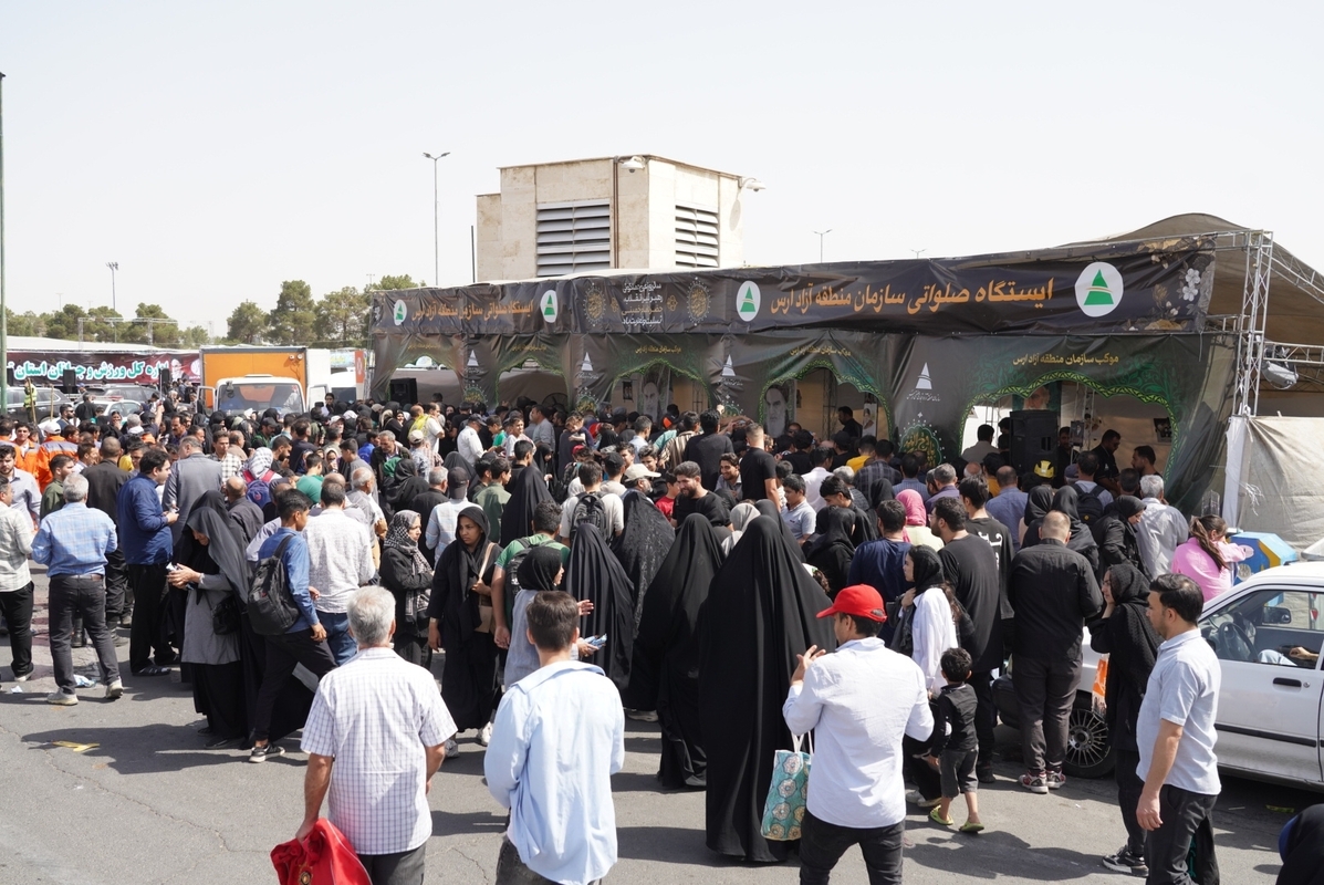 برپایی موکب منطقه آزاد ارس در حرم امام راحل (ره) 