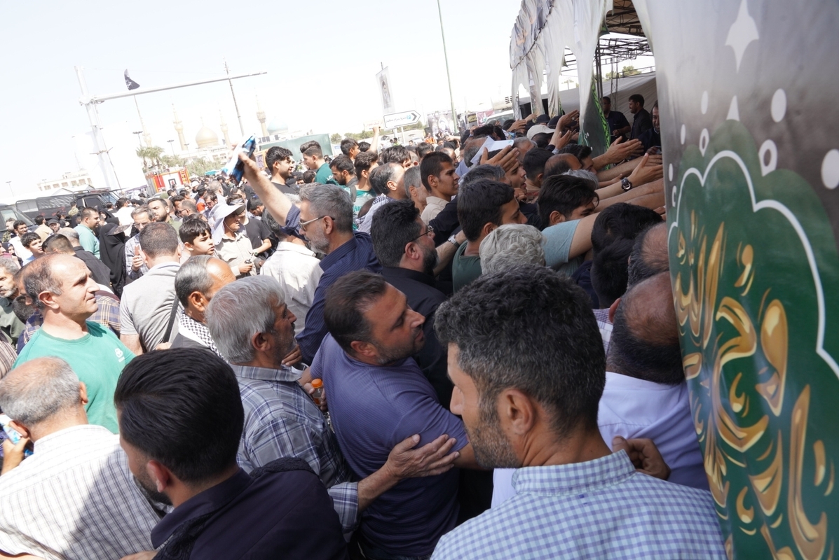 برپایی موکب منطقه آزاد ارس در حرم امام راحل (ره) 