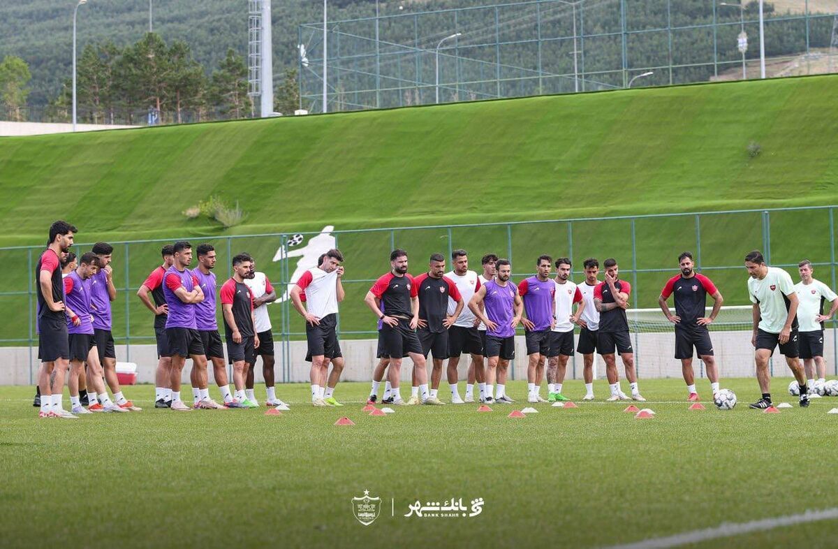 عکس/ پرسپولیس در ترکیه پا به توپ شد