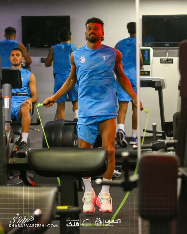 عکس/ استقلالی ها در ترکیه وزنه زدند 