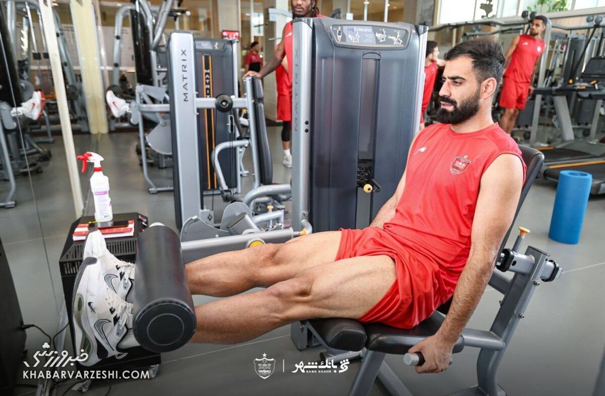 عکس/ ادامه تمرینات پرسپولیس در سالن بدنسازی