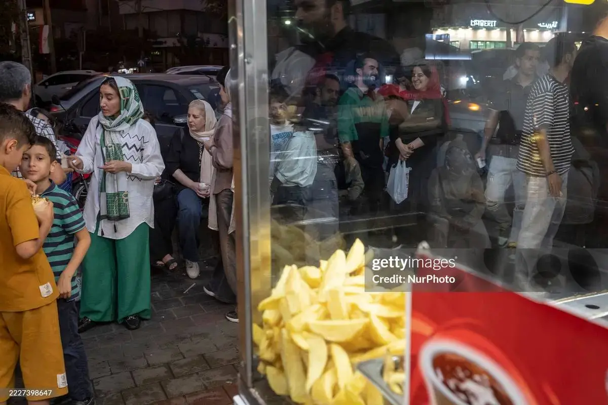 تهران روایت یک روز با اشعه فرابنفش بالا