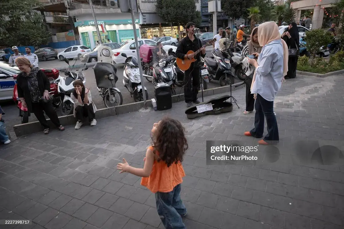 تهران روایت یک روز با اشعه فرابنفش بالا