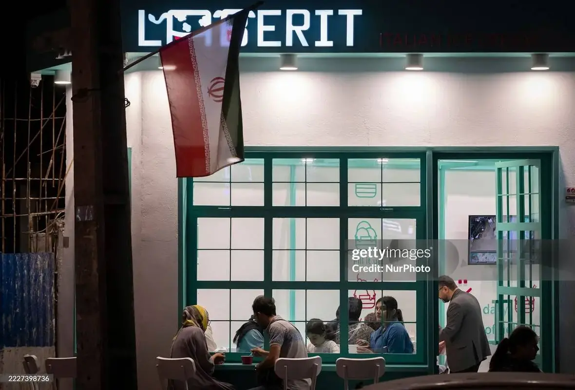 تهران روایت یک روز با اشعه فرابنفش بالا