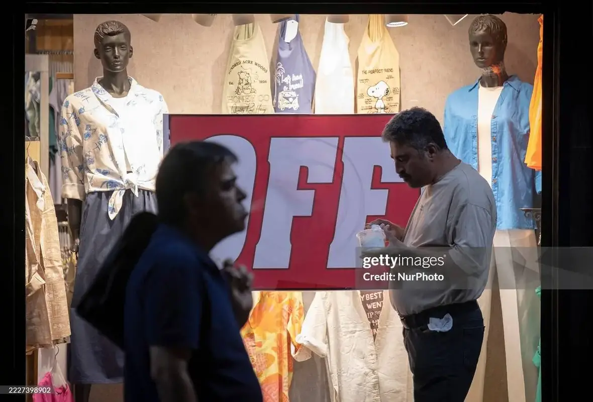 تهران روایت یک روز با اشعه فرابنفش بالا