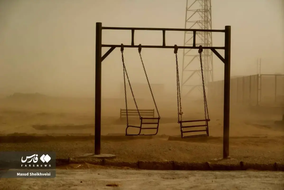 طوفان شن خانه‌های زابل را بلعید