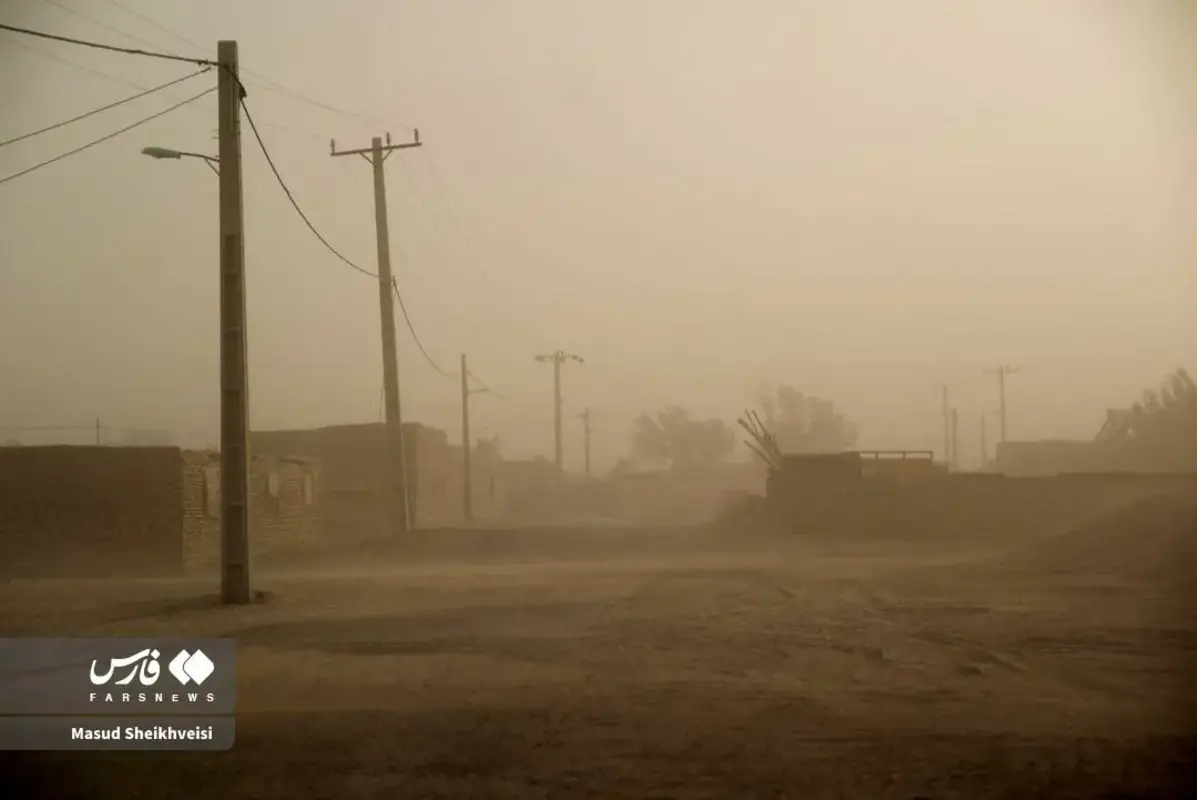 طوفان شن خانه‌های زابل را بلعید