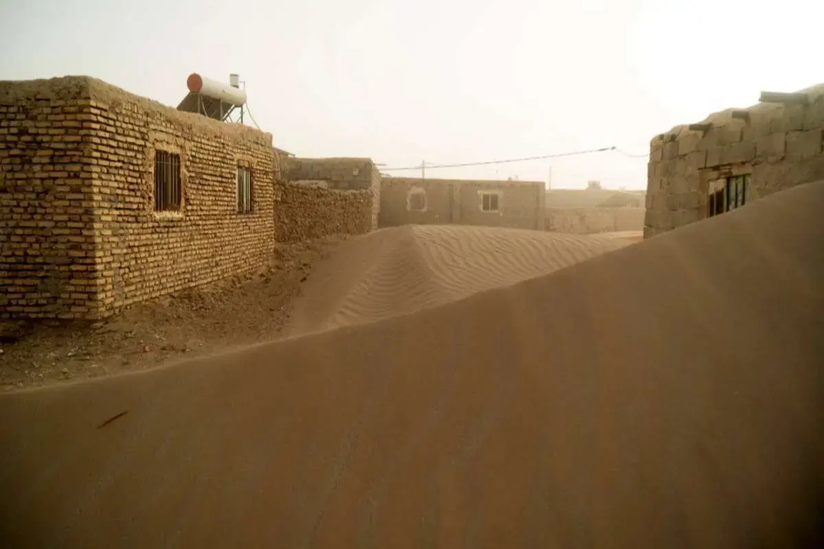 طوفان شن خانه‌های زابل را بلعید