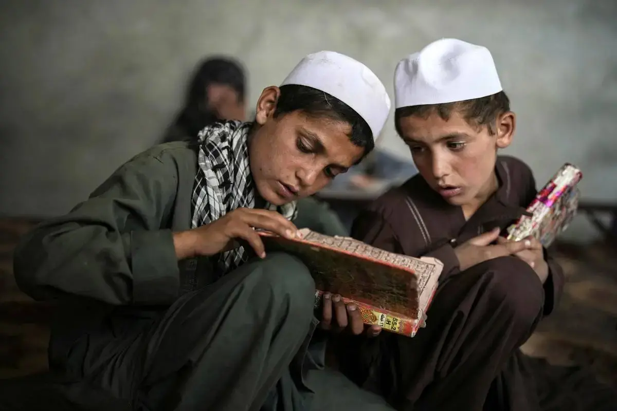 نگاهی به حضور کودکان افغان در مدارس دینی