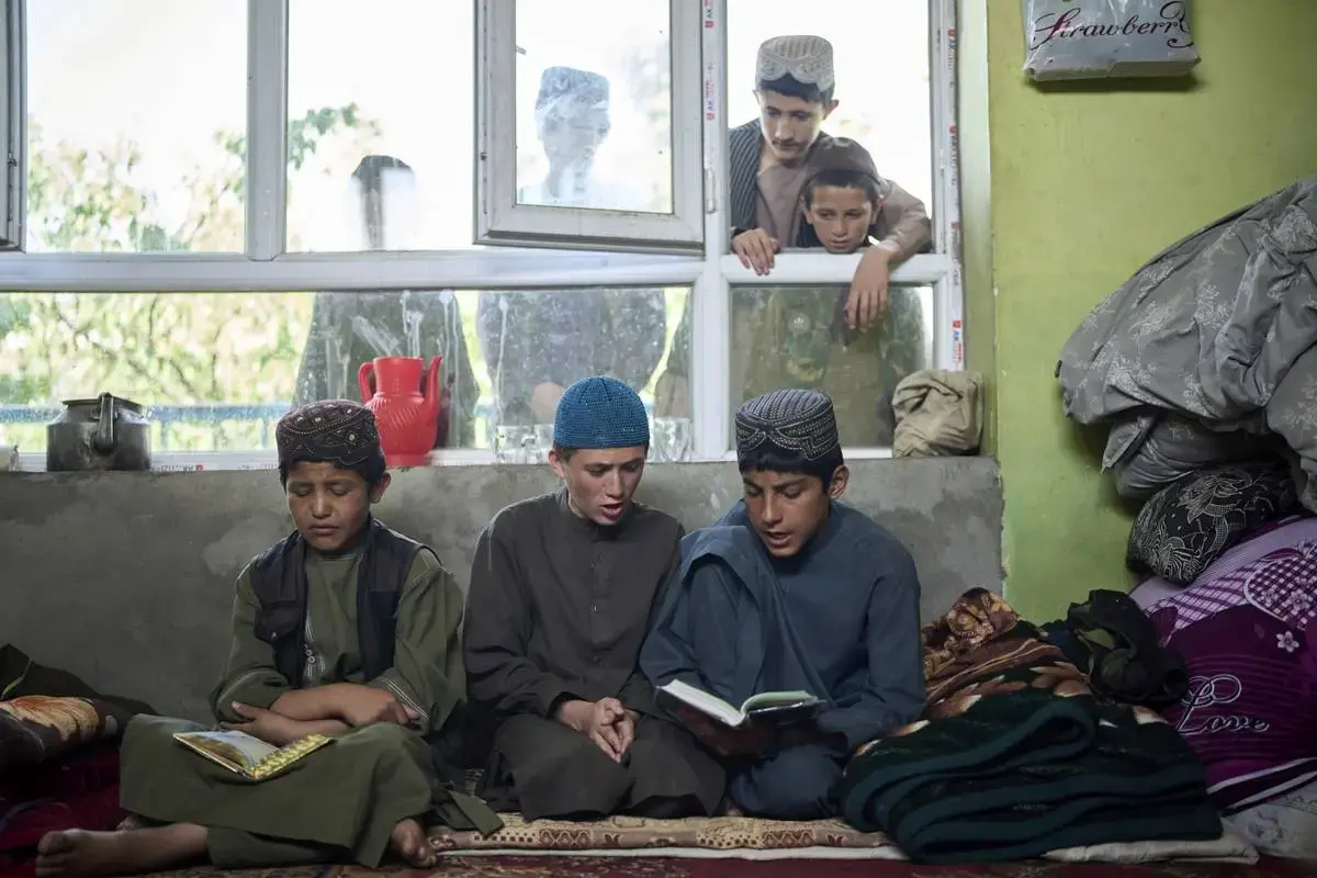 نگاهی به حضور کودکان افغان در مدارس دینی