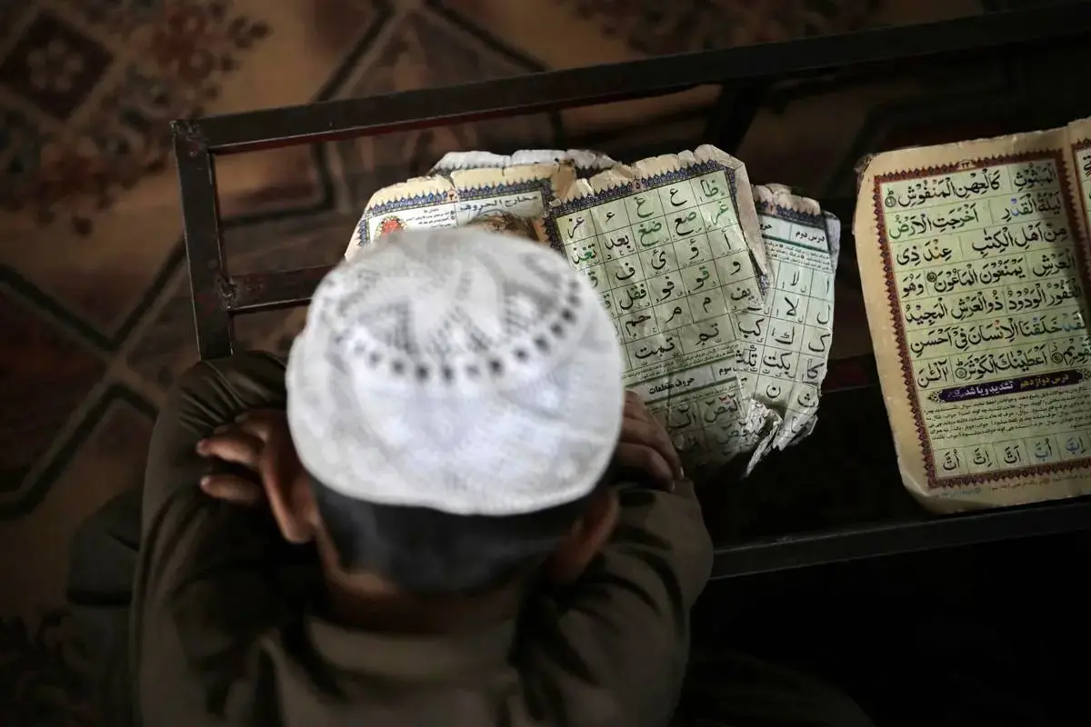 نگاهی به حضور کودکان افغان در مدارس دینی